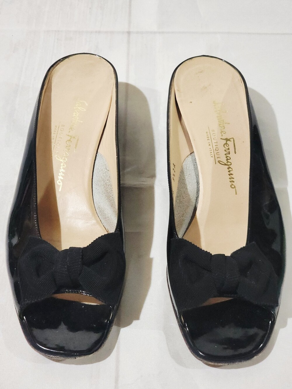 Vintage Salvatore Ferragamo Black Leather Shoes 9.5 2A